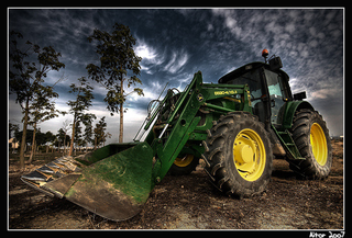 Illustration for article titled Awesome HDR Gallery Of John Deere Goodness